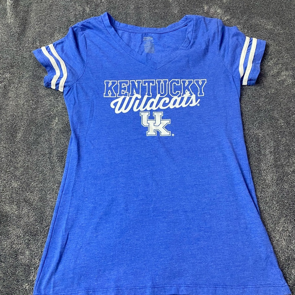 Woman’s‎ Blue Kentucky Wildcats Short Sleeve T-Shirt size small